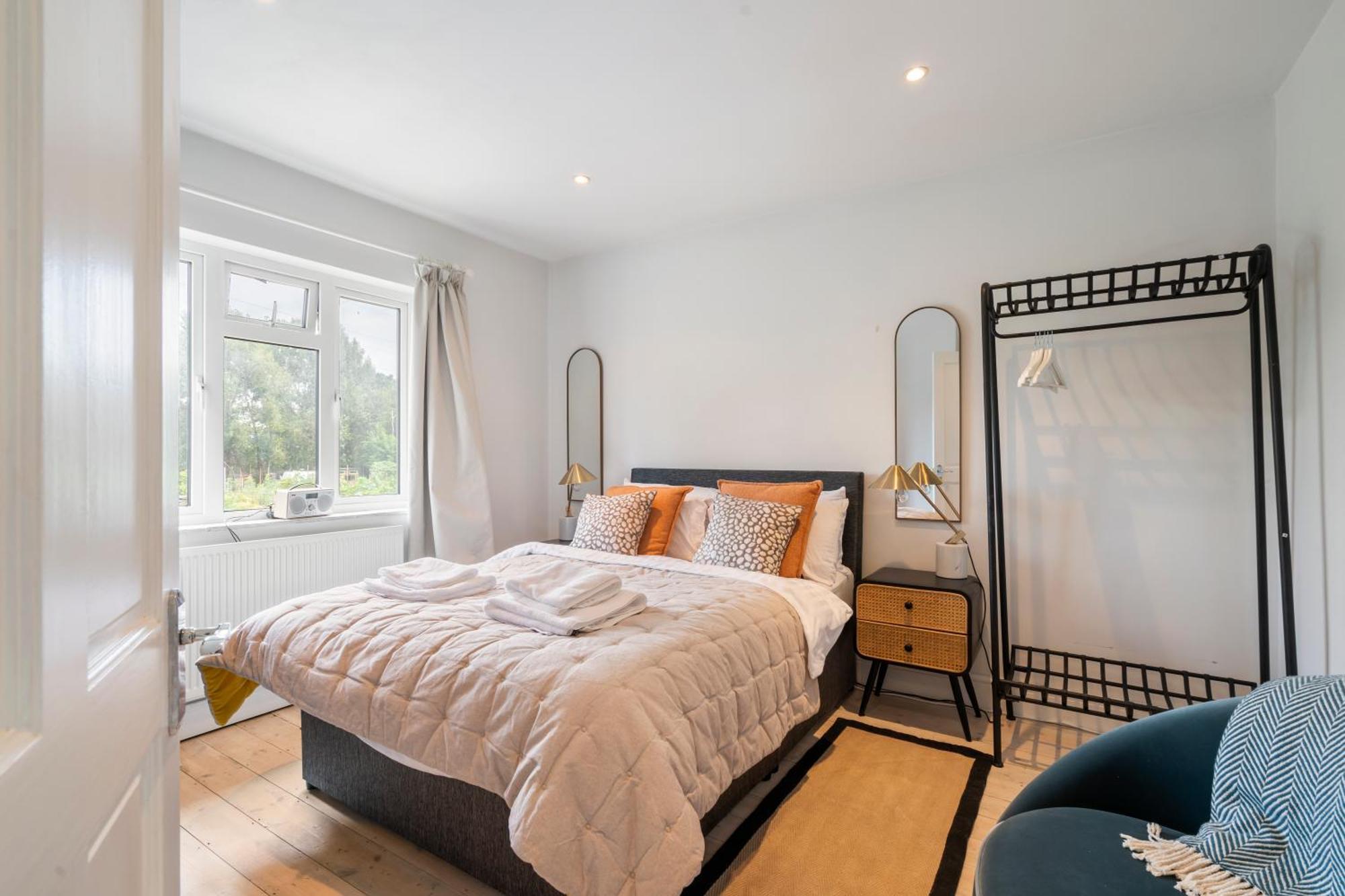 Entire House In Wimbledon * Londra